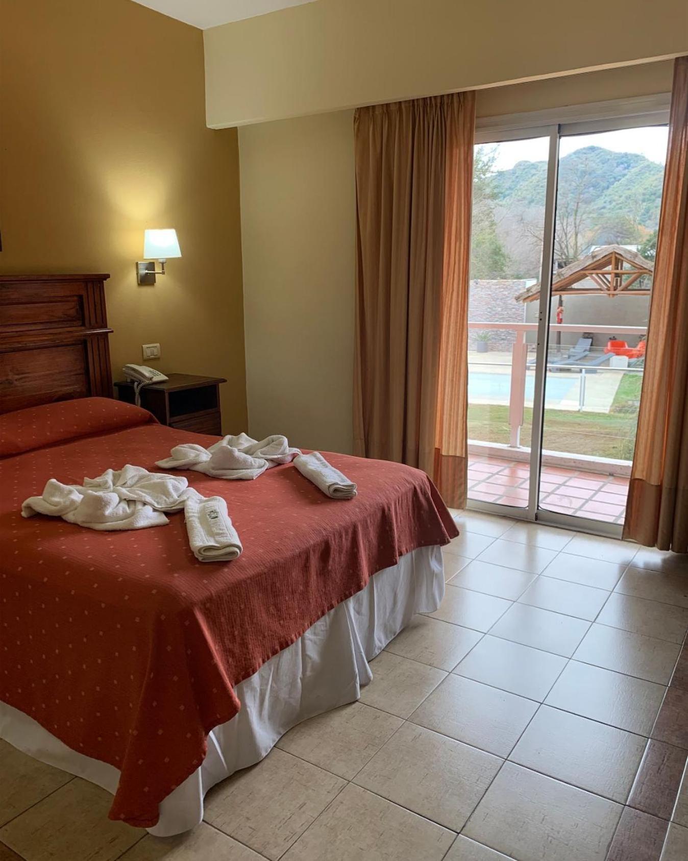 Hotel El Sauce ซานตา โรซา เด กาลามูชิตา ภายนอก รูปภาพ